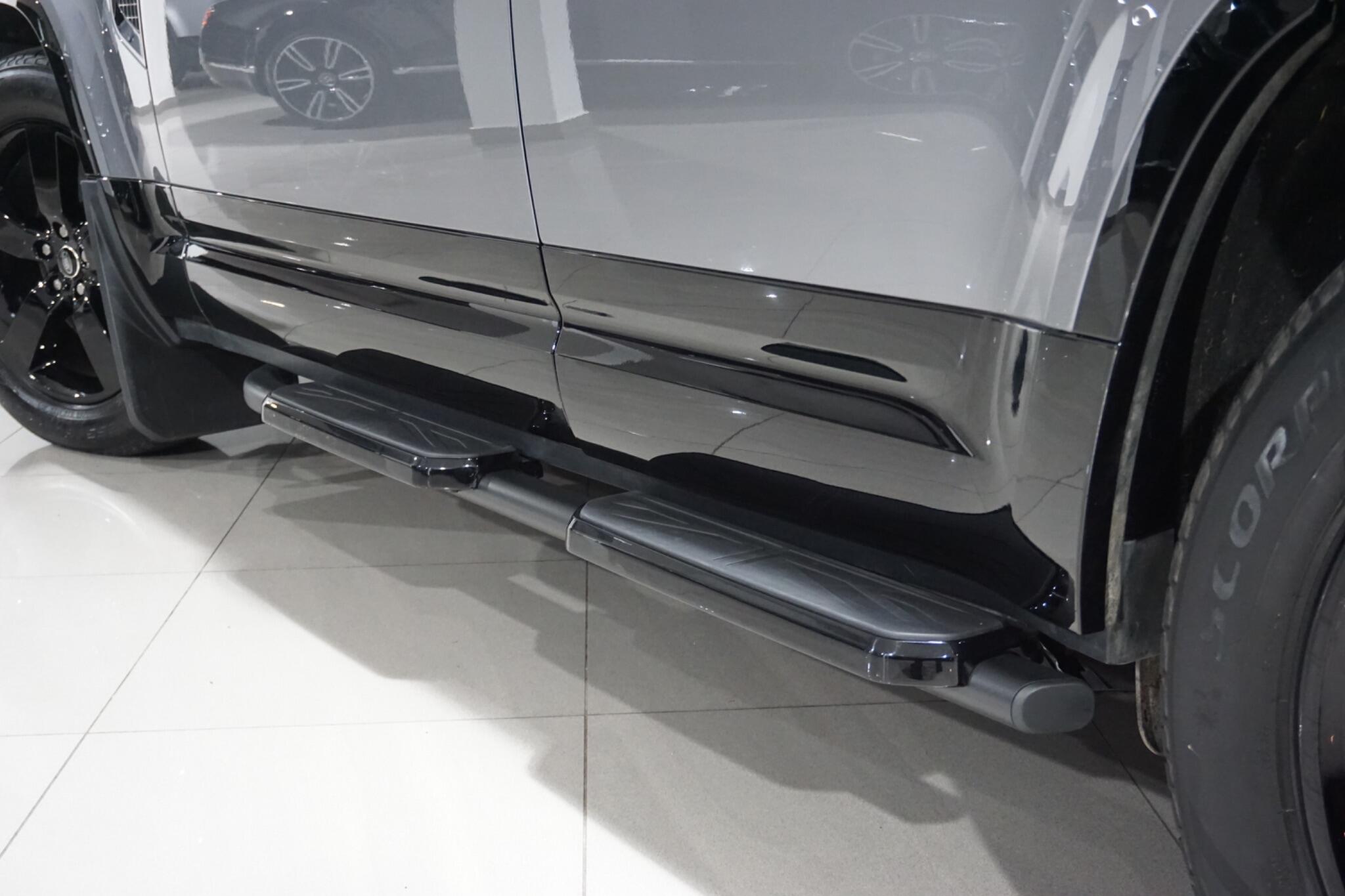 Land Rover Defender 110 3.0 D250 MHEV X-Dynamic SE SUV 5dr Diesel Auto 4WD Euro 6 (s/s) (250 ps)